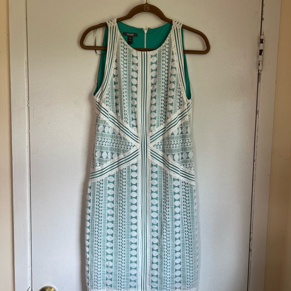Muse Green and White Sheath Midi Dress Size 8